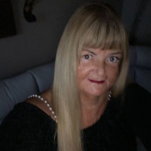 Meet your Posher, Cecelia